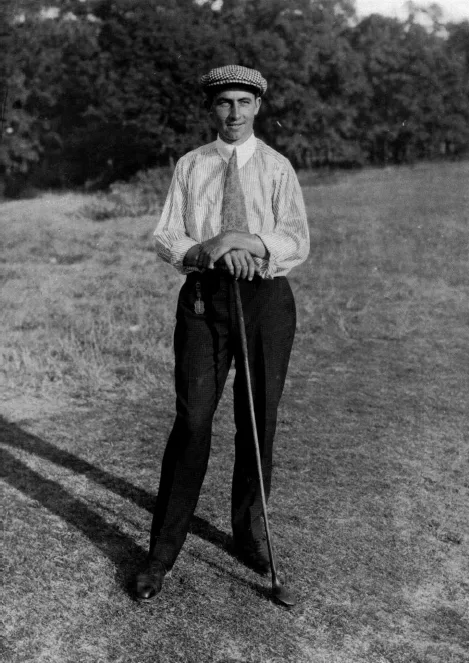 Porträtfoto des Golfers Walter Hagen aus dem Jahr 1914